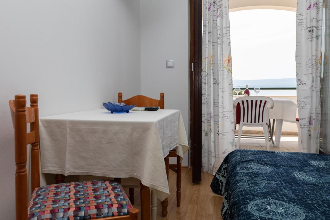 Apartments By The Sea Medici, Omis - 1046 ミミツェ エクステリア 写真