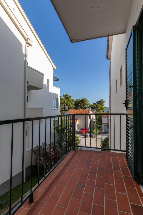 Apartments By The Sea Medici, Omis - 1046 ミミツェ エクステリア 写真