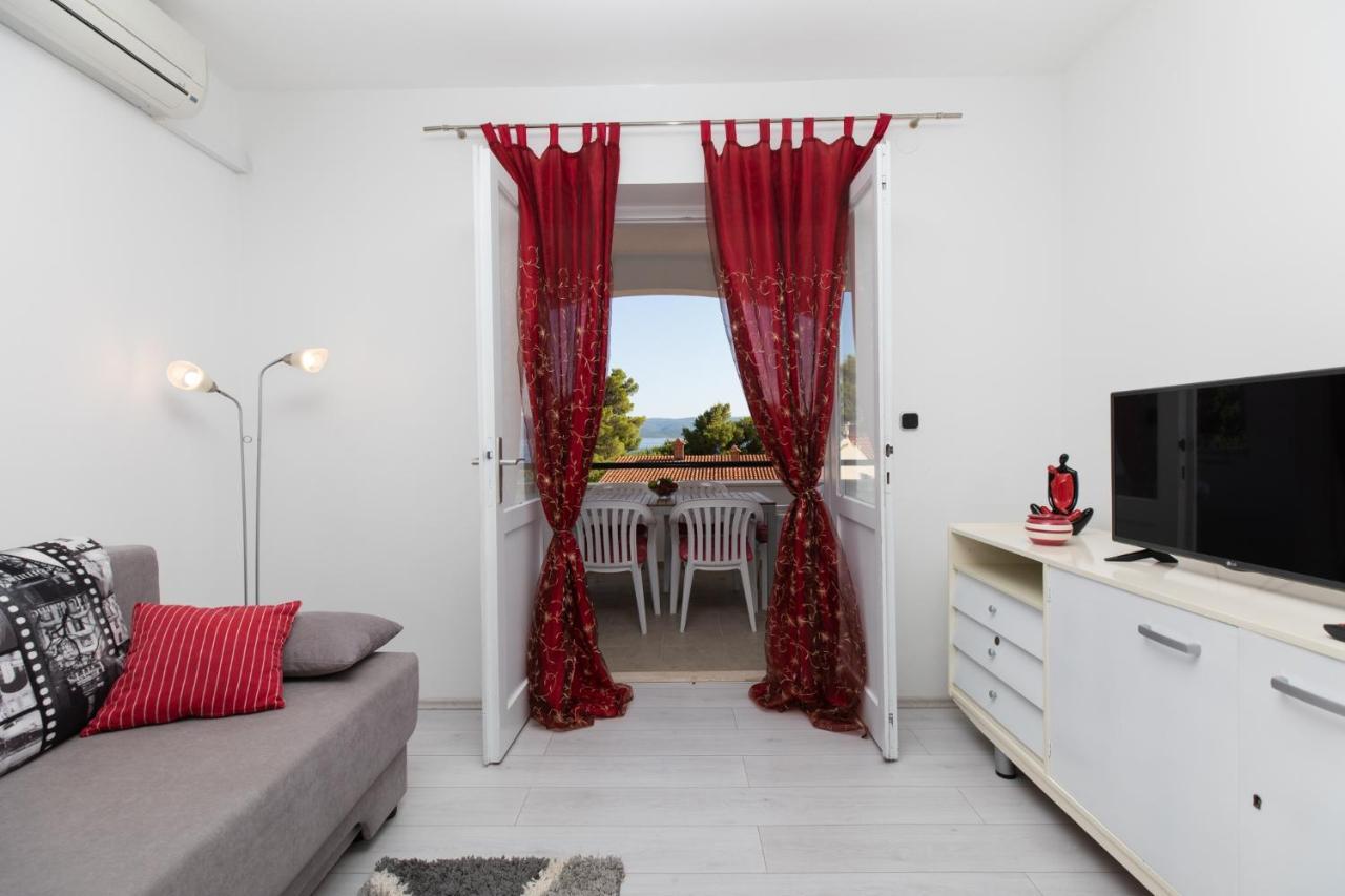 Apartments By The Sea Medici, Omis - 1046 ミミツェ エクステリア 写真
